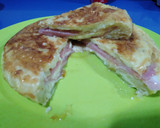 Foto del paso 3 de la receta: Tortilla de patata rellena de jamón y queso