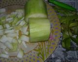 A picture of step 1 of Lauki ka raita.
