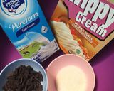 Foto langkah ke 1 dari resep Vanilla Oreo & Pinky Velvet Soft Ice Cream.