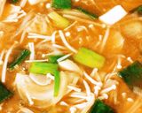 Foto langkah ke 3 dari resep Tumis Jamur Enoki.