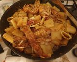 Foto del passaggio 4 della ricetta Mezzi paccheri al sugo di cannocchie