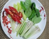 Hình bước làm 2 của món Tôm Rang Muối Hột