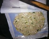 A picture of step 5 of Sabudana thalipeeth.