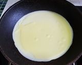 A picture of step 2 of Mango pancake.