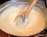 A picture of step 5 of White Sauce (béchamel sauce).