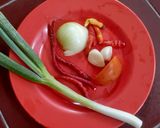 Foto langkah ke 1 dari resep Telur Ceplok Saus Pedas Asam Manis.