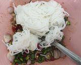 รูปขั้นตอนการทำที่ 4 ของ ยำขนมจีน สูตรรสมือแม่