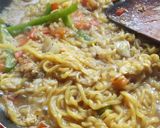 A picture of step 5 of Noodles fried rice.