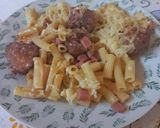 Foto do passo 3 de Gratinado de almôndegas com massa, bacon e queijo ralado
