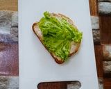 Gambar langkah 1 resipi Chicken Slice Sandwich.