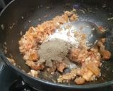 A picture of step 1 of Carrot And Cauliflower Soup.