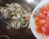 A picture of step 4 of Macaroni (in desi style).