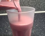 Φωτογραφία βήματος 2 της συνταγής Smoothie με raspberries ταχίνι και μπανάνα