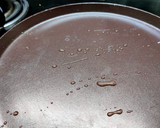 A picture of step 5 of Rava dosa.