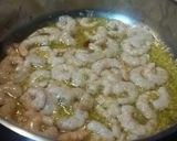 Foto del paso 5 de la receta Ensaladilla de gambas al ajillo