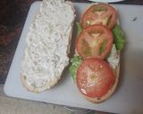 Foto del paso 4 de la receta: Bocadillo de pechuga empanada con bacon y mayonesa de cebolla y piparras