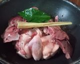 Foto langkah ke 2 dari resep Ayam Goreng Lengkuas.