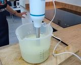 Foto del paso 3 de la receta: Crema fría de aguacate
