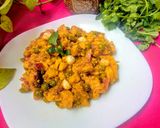 A picture of step 7 of Shahi Veg Kolhapuri with Amla.