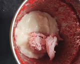 स्ट्रॉबेरी लस्सी (strawberry lassi recipe in Hindi) रेसिपी चरण 2 फोटो