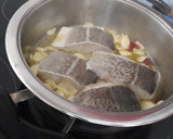 Foto del paso 3 de la receta: Bacalao al pil pil