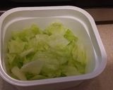 Foto del paso 2 de la receta: Ensalada verduras, fruta y pollo
