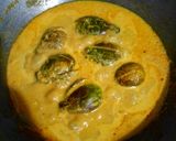 A picture of step 3 of Baingan ka salan.