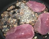 Foto del paso 3 de la receta: Peceto con ajo y castañas de cajú y ensalada verde con sardo