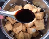 Hình bước làm 2 của món Đậu hủ kho nấm rơm