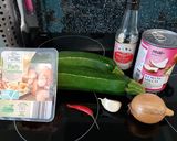 Cukkini spagetti, csípős garnélával recept fázis 1 fotója