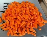 Une image de l'étape 10 de Poulet mariné aux carottes, champignons, épices et coriandre.
