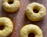 Foto langkah ke 6 dari resep Donat Tempura Labu Kuning.