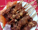 Foto langkah ke 5 dari resep Sate kambing bumbu merah.