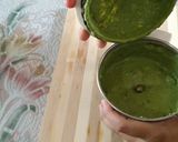 A picture of step 2 of Hariyali chutney.