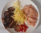 รูปขั้นตอนการทำที่ 1 ของ "อกไก่ผัดขิง" Stir Fried Chicken with Ginger