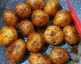 Foto langkah ke 3 dari resep Gamja Jorim 감자조림 (Korean Braised Baby Potatoes).