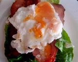 A picture of step 4 of My Bacon & poached Egg Toast. 😁.