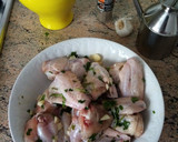 Foto del paso 3 de la receta: Alitas de pollo al ajillo