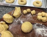 Foto langkah ke 4 dari resep Donut Menul Tanpa Ulen☕️.