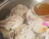 Foto del paso 4 de la receta: Chuletas de cerdo al estragón en olla rápida