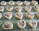 Foto del paso 4 de la receta: Scones enrollados con Lomito, Queso y Aceitunas