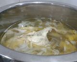 Hình bước làm 2 của món Mì Quảng Gà
