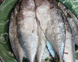 Foto langkah ke 1 dari resep Ikan Kembung Panggang Teflon.