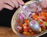 Foto langkah ke 5 dari resep Punya Tomat? Bikin Ini Aja! Resep Sambal Dabu Dabu Khas Manado.