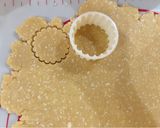 Foto langkah ke 3 dari resep Garlic Cheese Cookies.