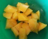 A picture of step 1 of Mango parfait.