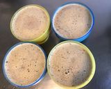 Une image de l'étape 6 de Crèmes aux œufs café noix de coco et éclats de café.