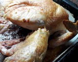 Foto del paso 2 de la receta: Pollo a la Sal