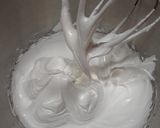 Une image de l'étape 4 de Meringues aux noix.