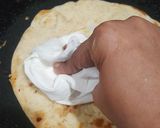 A picture of step 1 of Naan pizza.